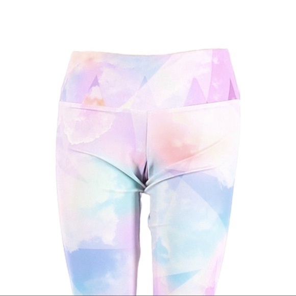 Onzie Candy Cloud Yoga Pastel Sprinter Capri Leggings Size S/M - Picture 5 of 11